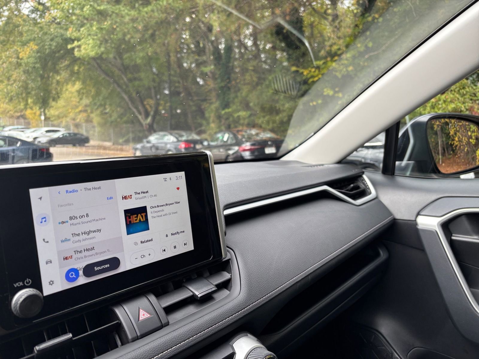 Used 2025 Toyota RAV4 XLE image 35