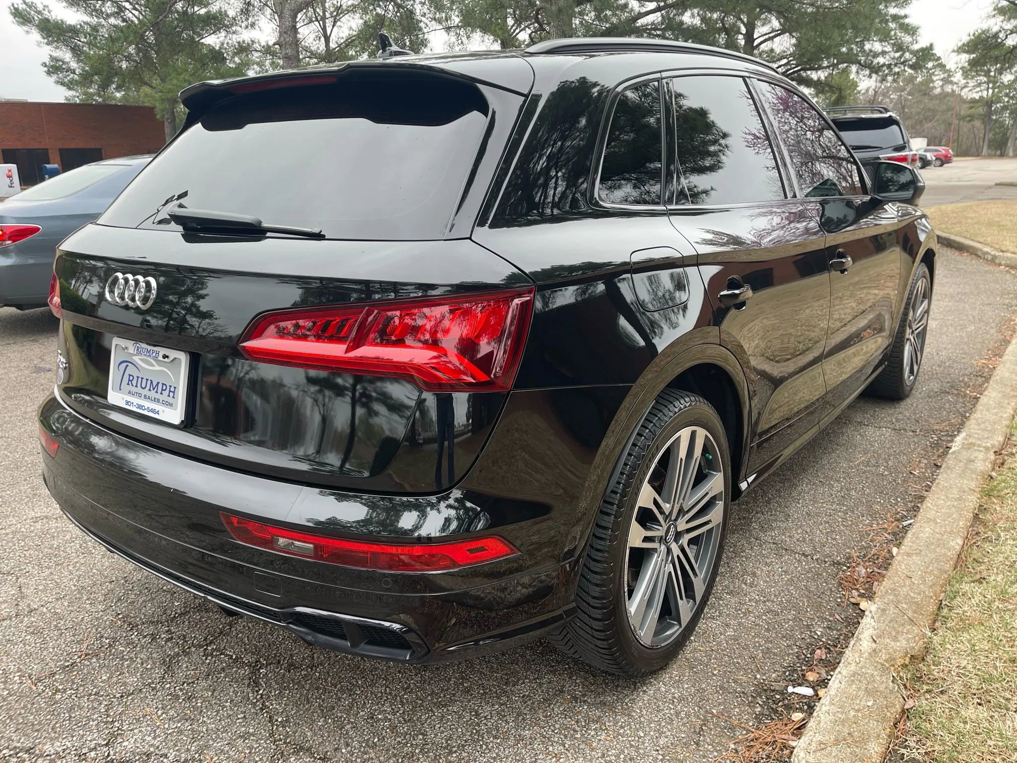 Used 2020 Audi SQ5 Prestige w/ Prestige Package image 5