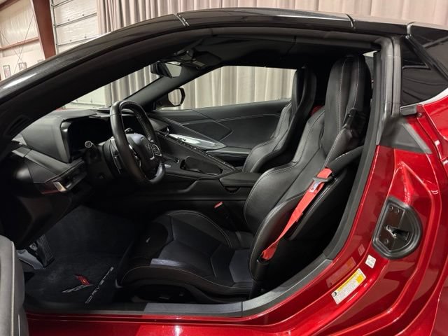 Used 2021 Chevrolet Corvette Stingray Convertible w/ Z51 Performance Package RWD image 28