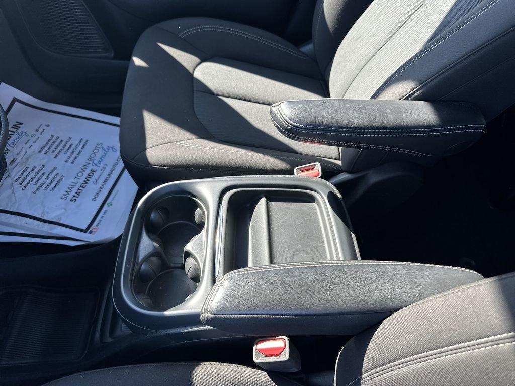 Used 2023 Chrysler Pacifica Touring FWD image 26