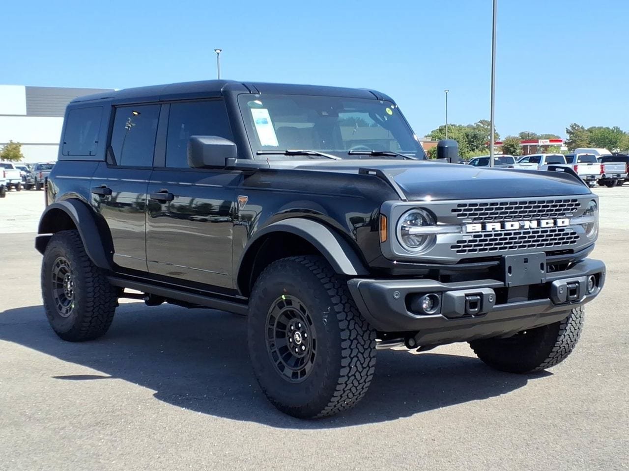 New 2026 Ford Bronco Badlands AWD/4WD image 3