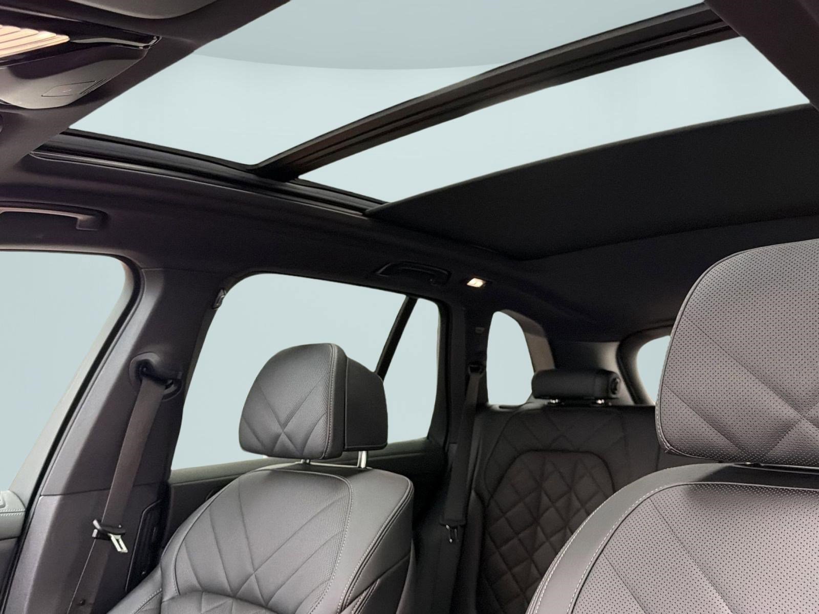 Certified 2024 BMW X5 xDrive50e w/ M Sport Package image 14