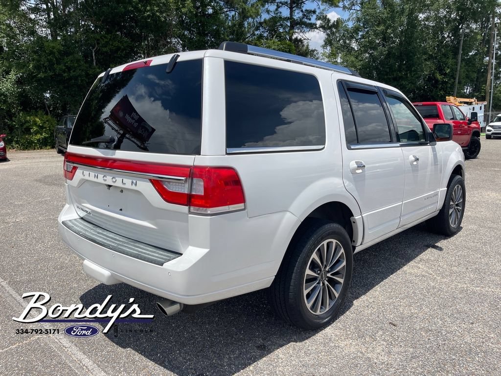 Used 2017 Lincoln Navigator Select RWD image 15