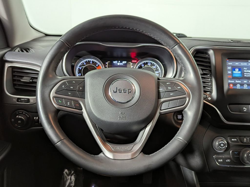 Used 2020 Jeep Cherokee Latitude Plus image 25