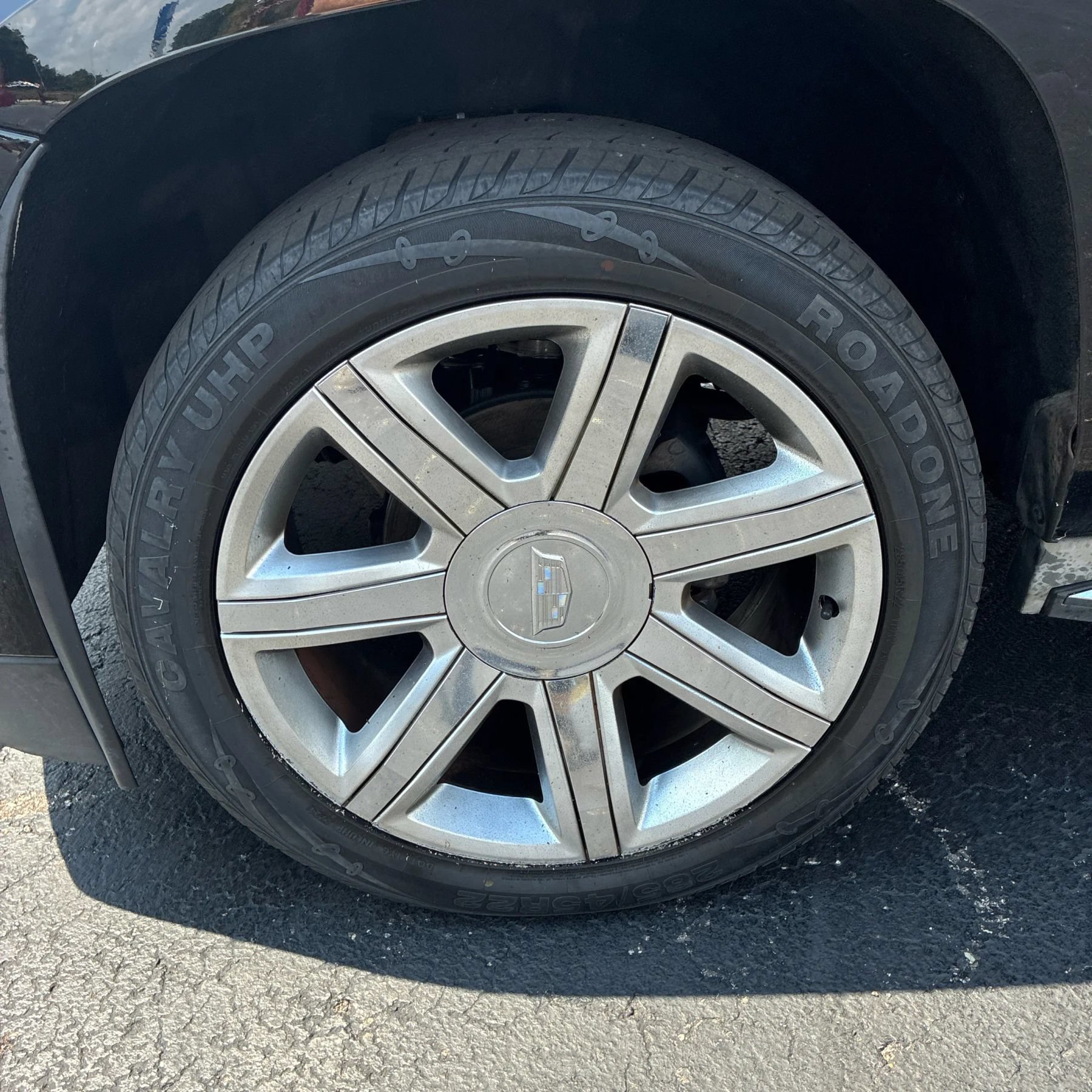 Used 2015 Cadillac Escalade Luxury AWD/4WD image 9