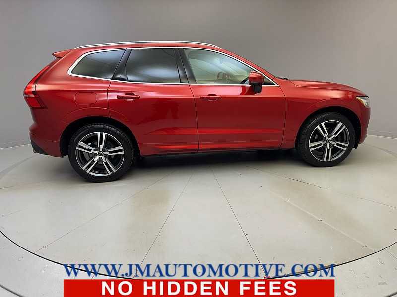 Used 2019 Volvo XC60 T5 Momentum w/ Multimedia Package AWD/4WD image 6