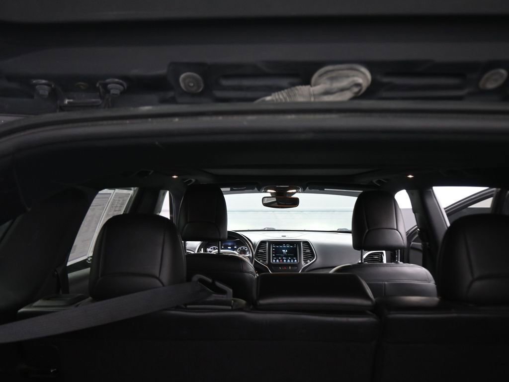 Used 2021 Jeep Cherokee Latitude Lux 80th Anniv w/ Quick Order Package 26U 80TH image 47