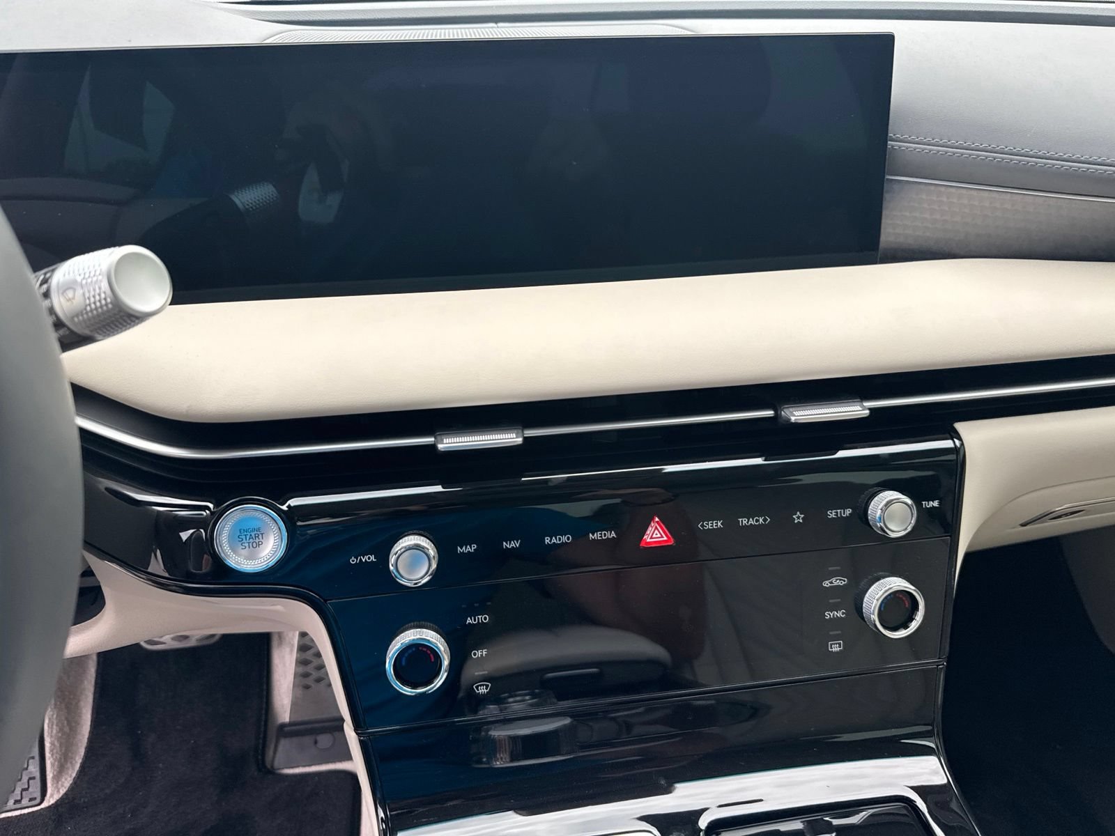 New 2025 Genesis G80 2.5T Sport Prestige AWD/4WD image 21