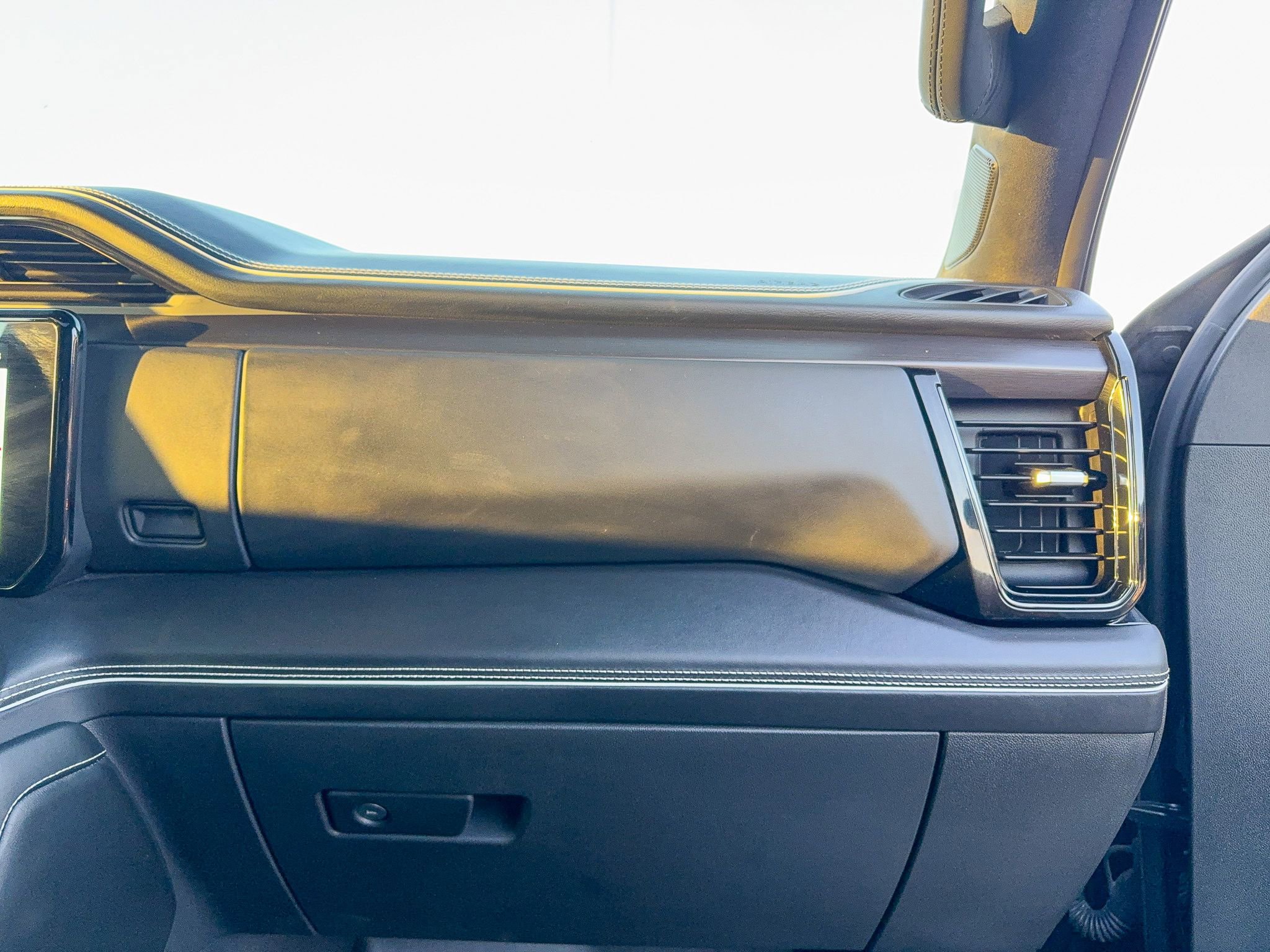 Used 2024 GMC Sierra 1500 AT4X image 28