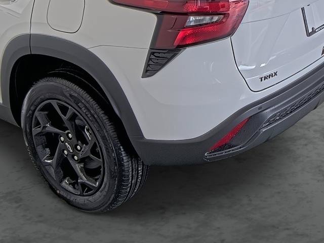 New 2026 Chevrolet Trax LT w/ Driver Confidence Package FWD image 9