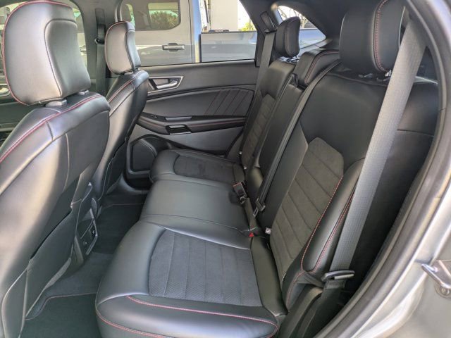Certified 2024 Ford Edge ST-Line image 17