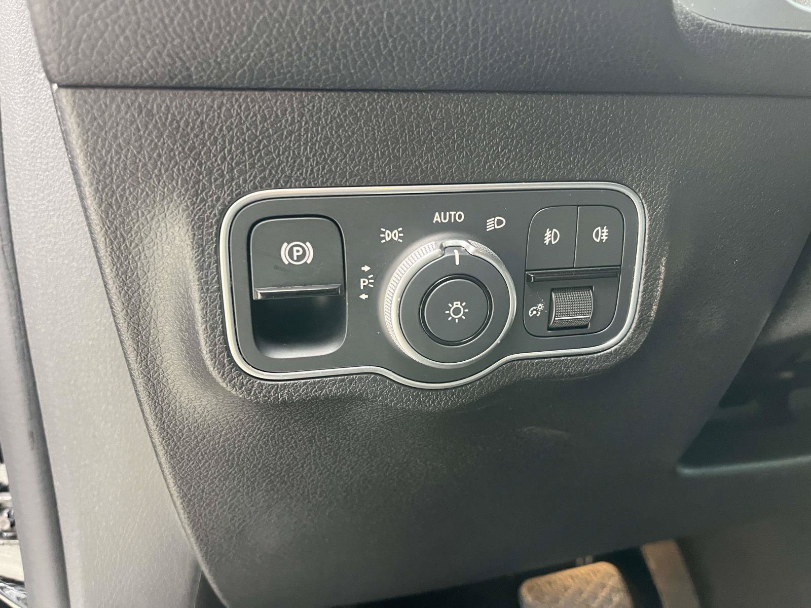 Certified 2023 Mercedes-Benz GLB 250 image 20