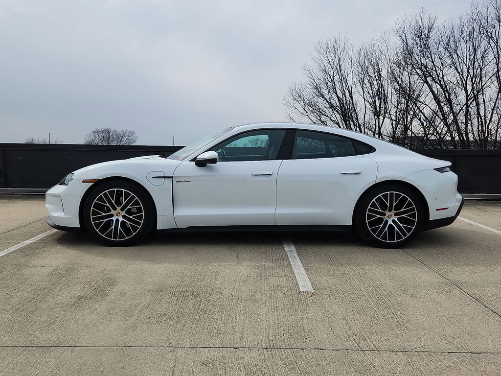 Used 2025 Porsche Taycan image 2