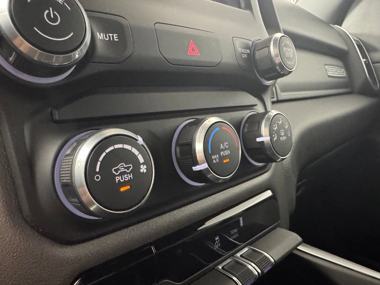 Used 2022 RAM 1500 Big Horn RWD image 19