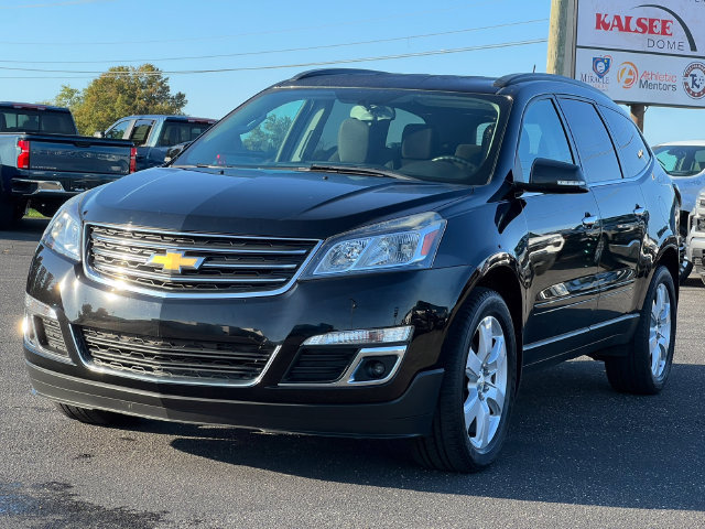 Used 2017 Chevrolet Traverse LT w/ Style and Technology Package FWD image 40