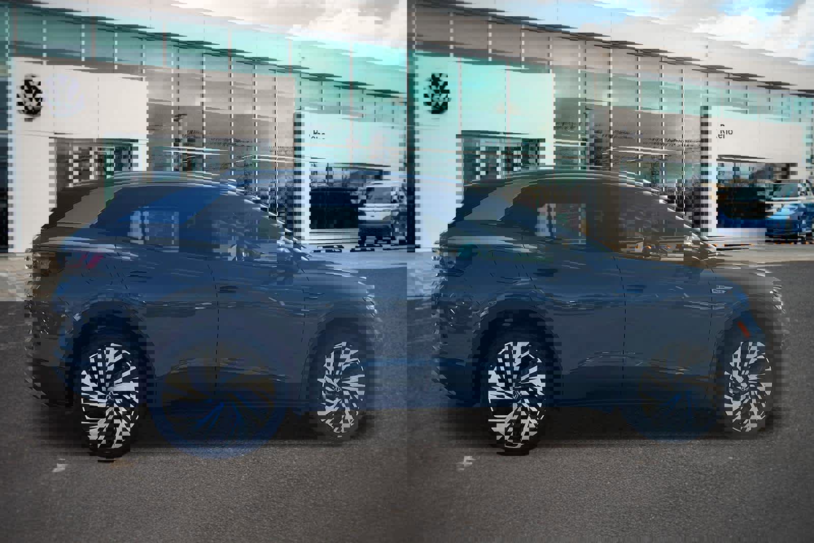 New 2026 Volkswagen ID.4 Pro S Plus image 4