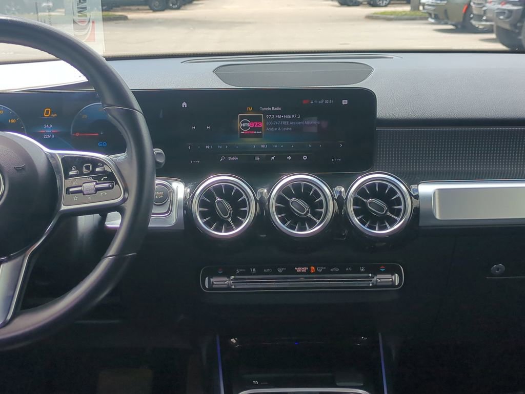 Used 2023 Mercedes-Benz EQB 300 4MATIC image 20