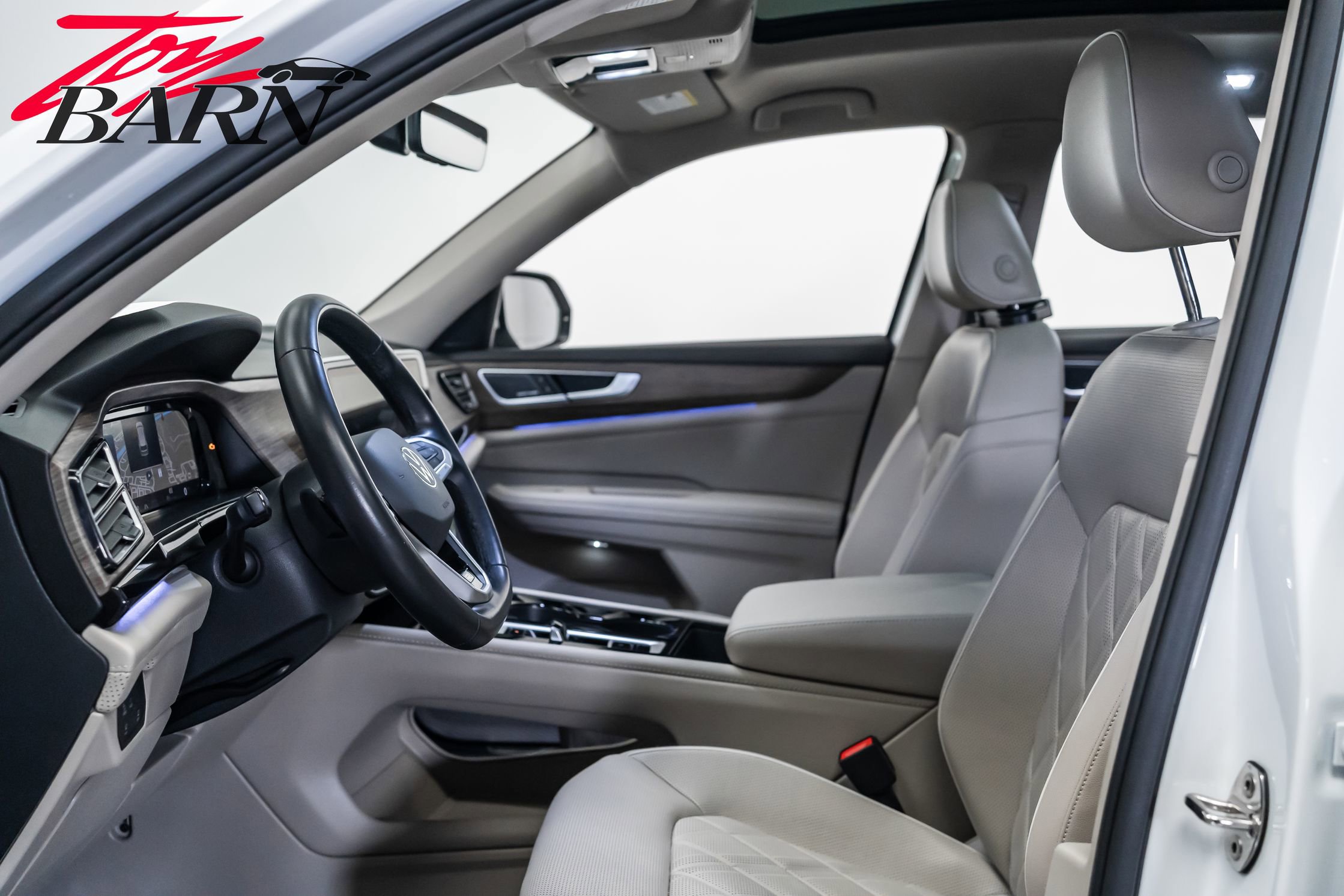 Used 2024 Volkswagen Atlas SEL Premium R-Line image 26