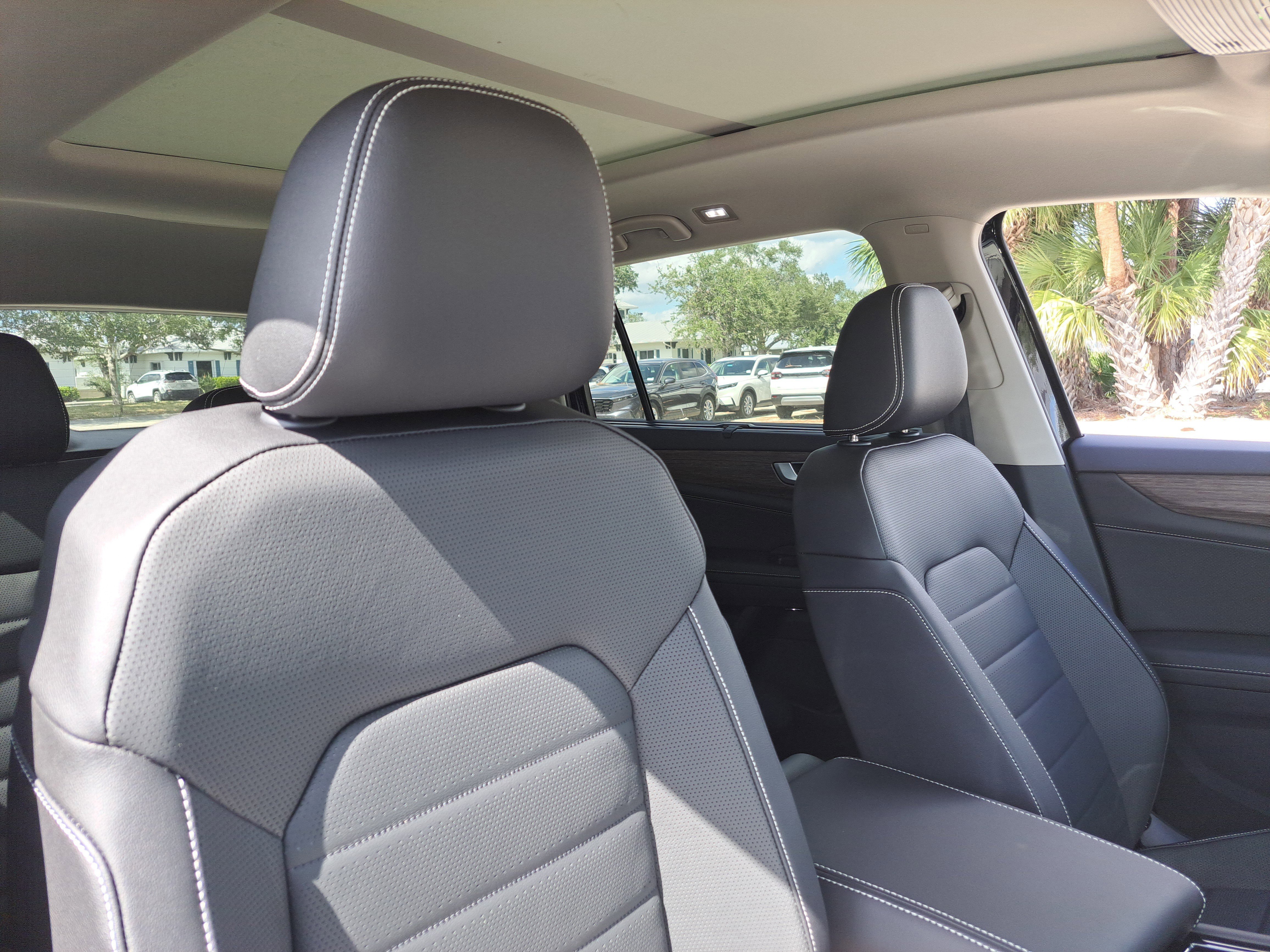 New 2026 Volkswagen Atlas SEL image 6