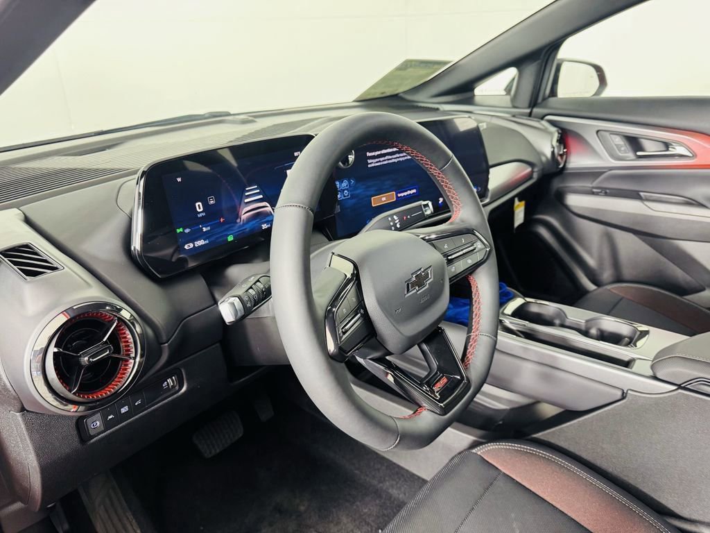 Used 2025 Chevrolet Equinox EV RS image 17