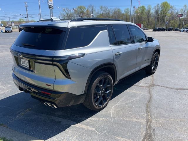 Used 2024 Chevrolet Traverse RS image 3