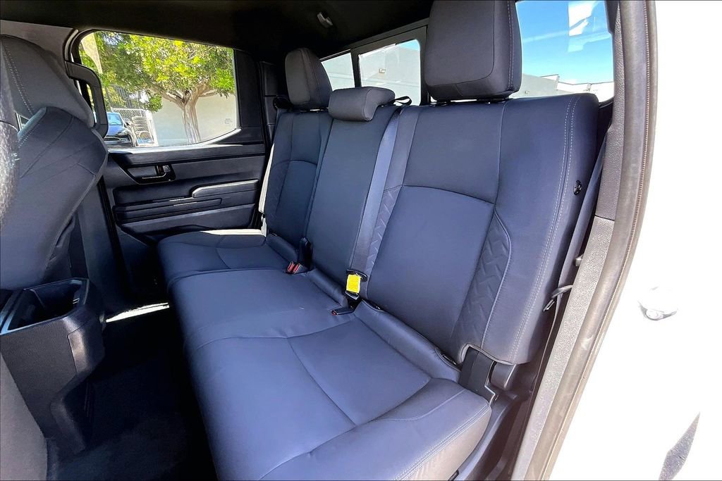 Certified 2025 Toyota Tacoma SR5 w/ SR5 Upgrade Package AWD/4WD image 23