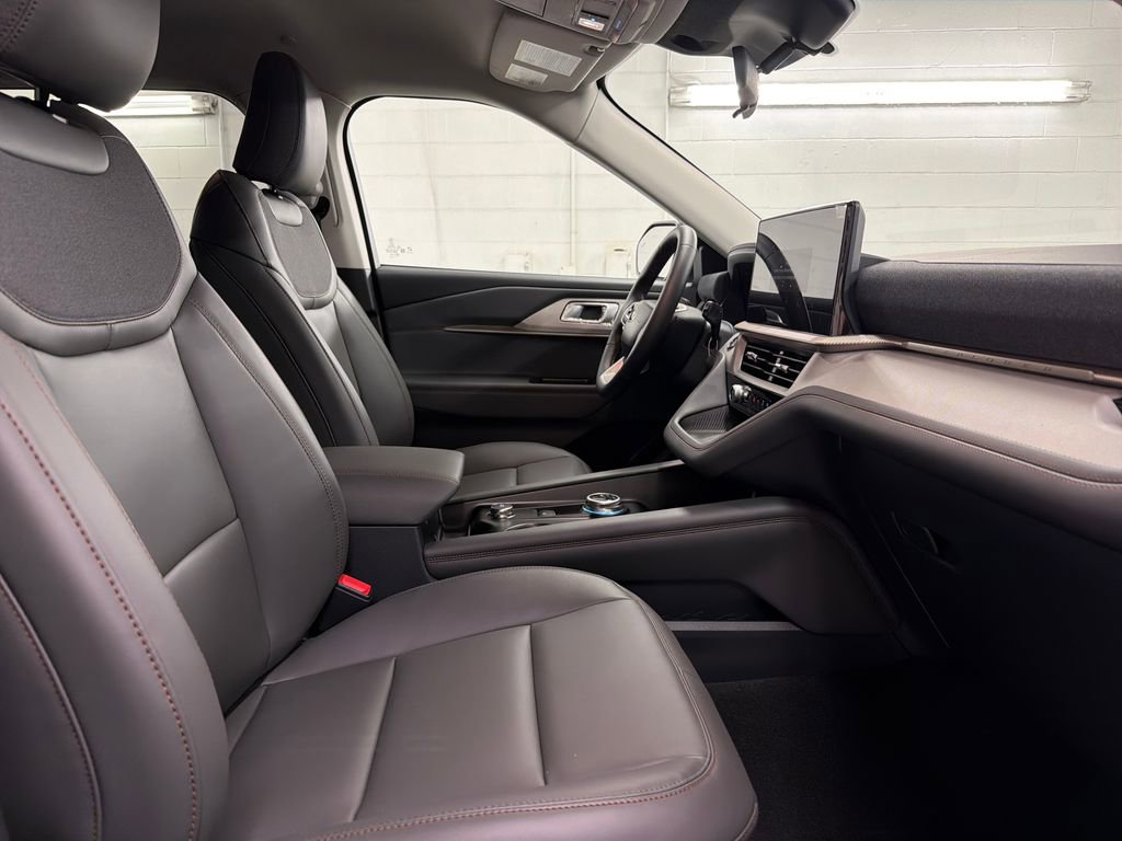 New 2026 Ford Explorer Active image 28