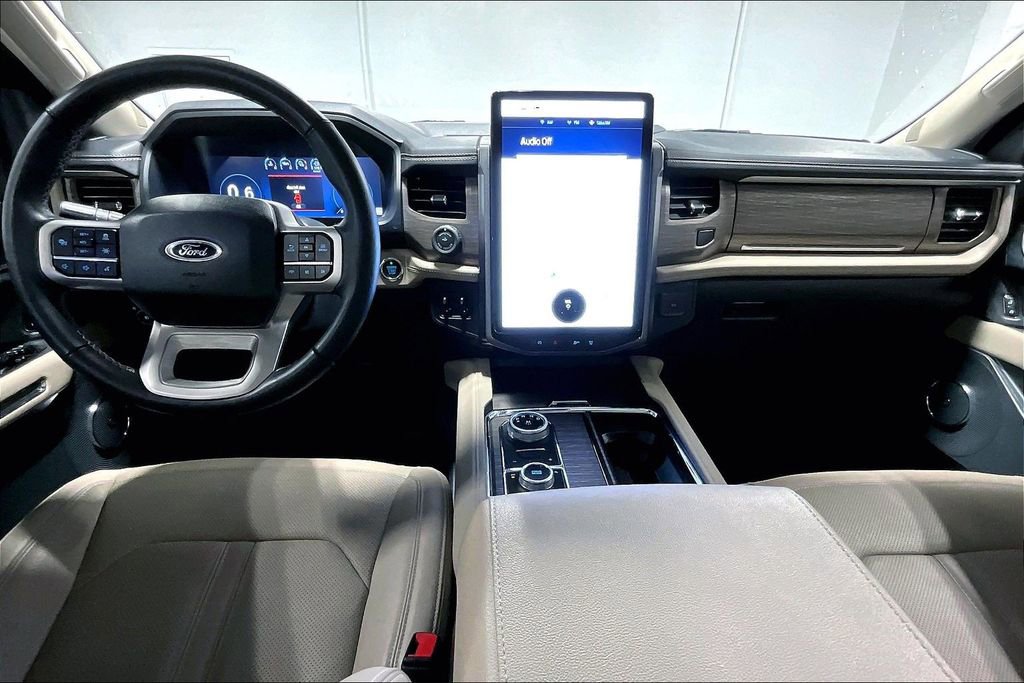 Used 2024 Ford Expedition Max Limited image 18