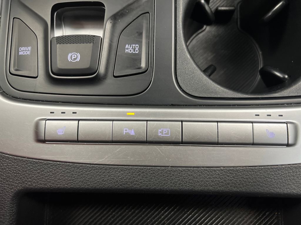 Used 2025 Kia Carnival image 49