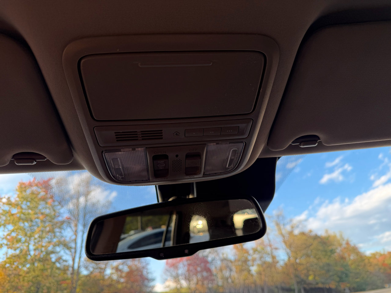 Used 2016 Honda Pilot Touring image 15