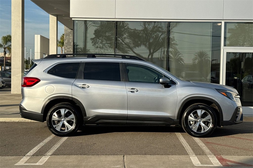 Certified 2024 Subaru Ascent Premium w/ Convenience Package image 3