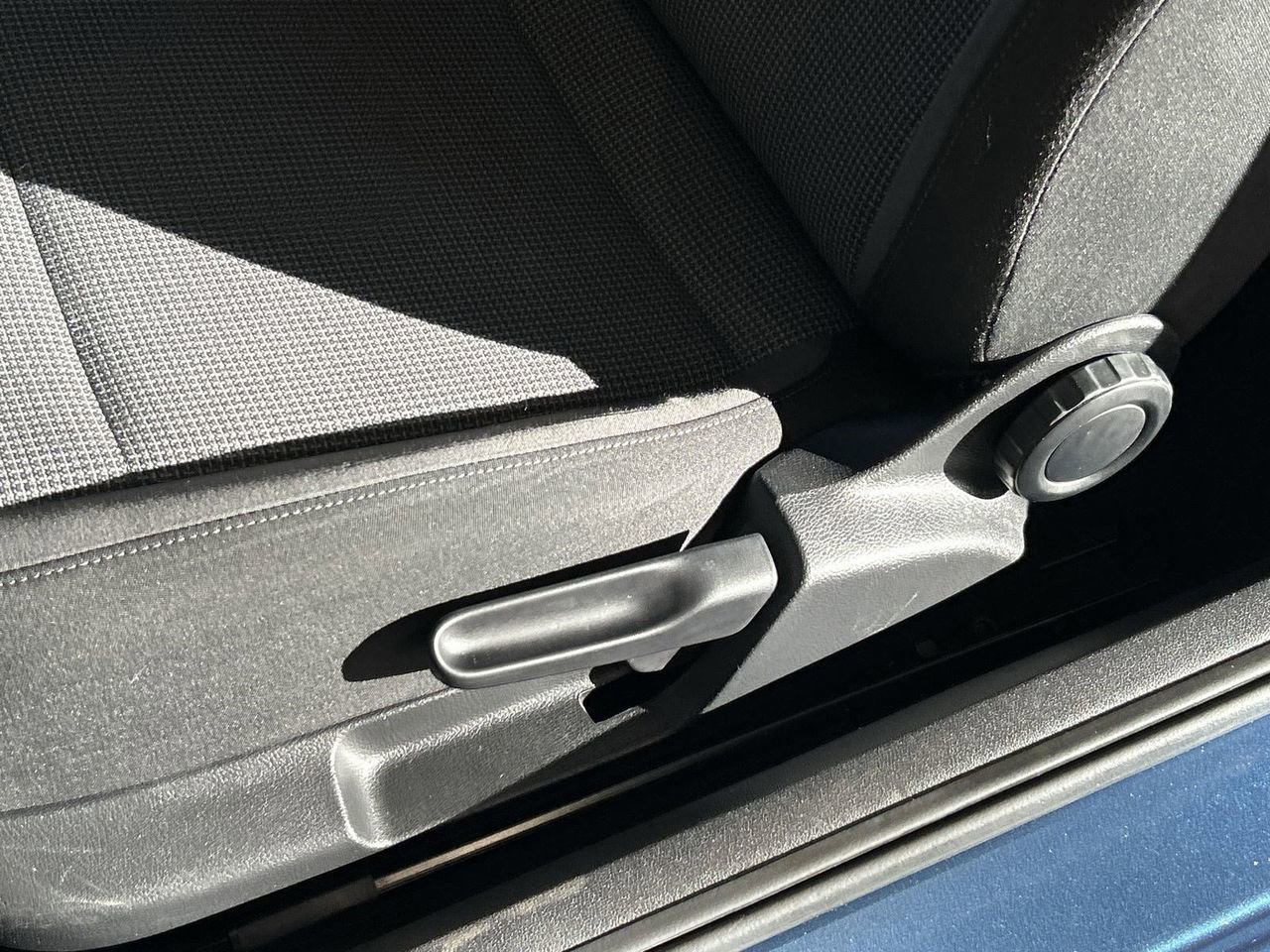 Used 2019 Volkswagen Beetle 2.0T S image 17