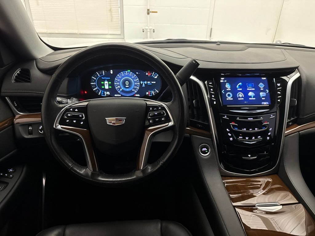 Used 2020 Cadillac Escalade ESV 4WD image 15