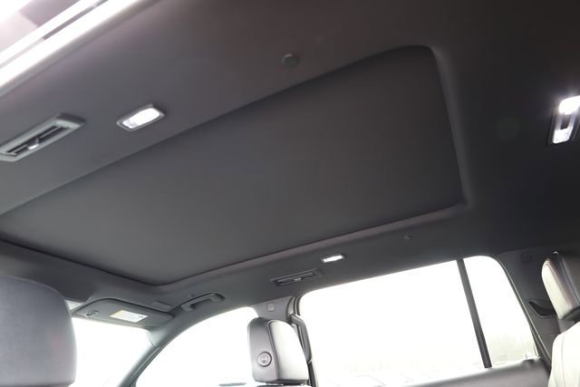 Used 2026 Chevrolet Traverse RS AWD/4WD image 25