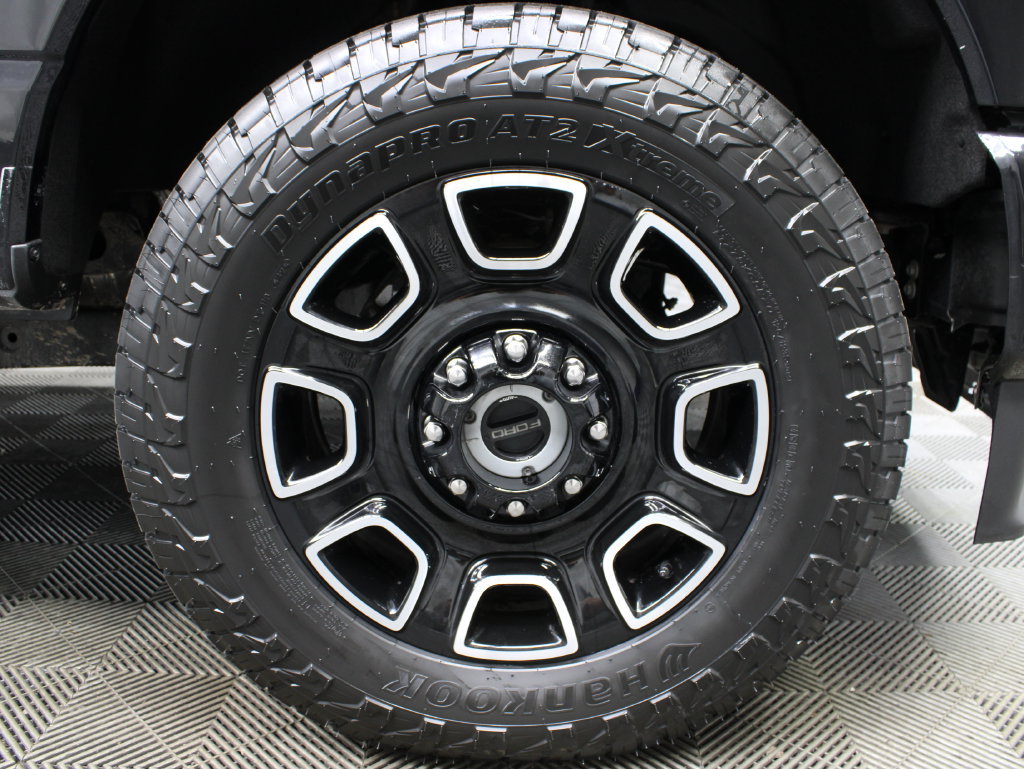 Used 2026 Ford F250 Platinum AWD/4WD image 13