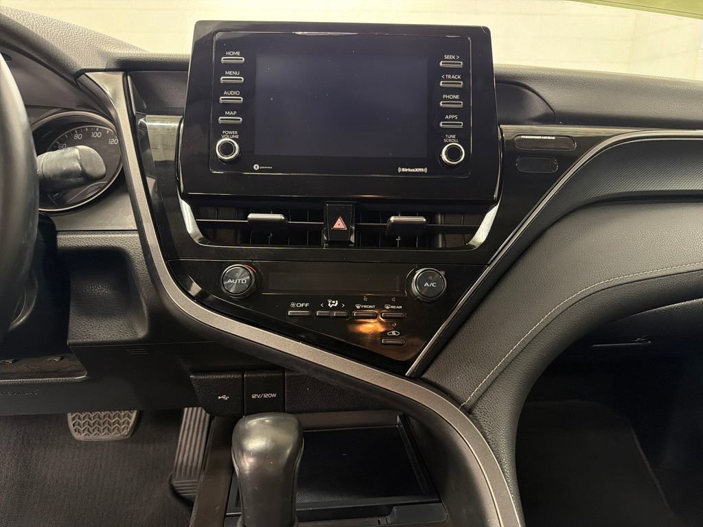Used 2021 Toyota Camry SE FWD image 22