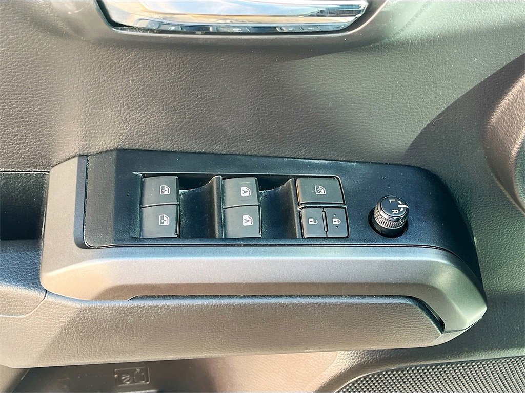 Used 2023 Toyota Tacoma TRD Sport image 18