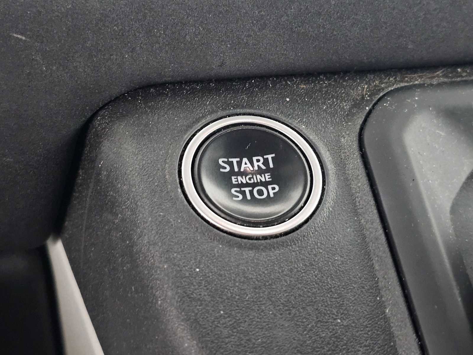 Used 2023 Land Rover Defender 110 S image 29