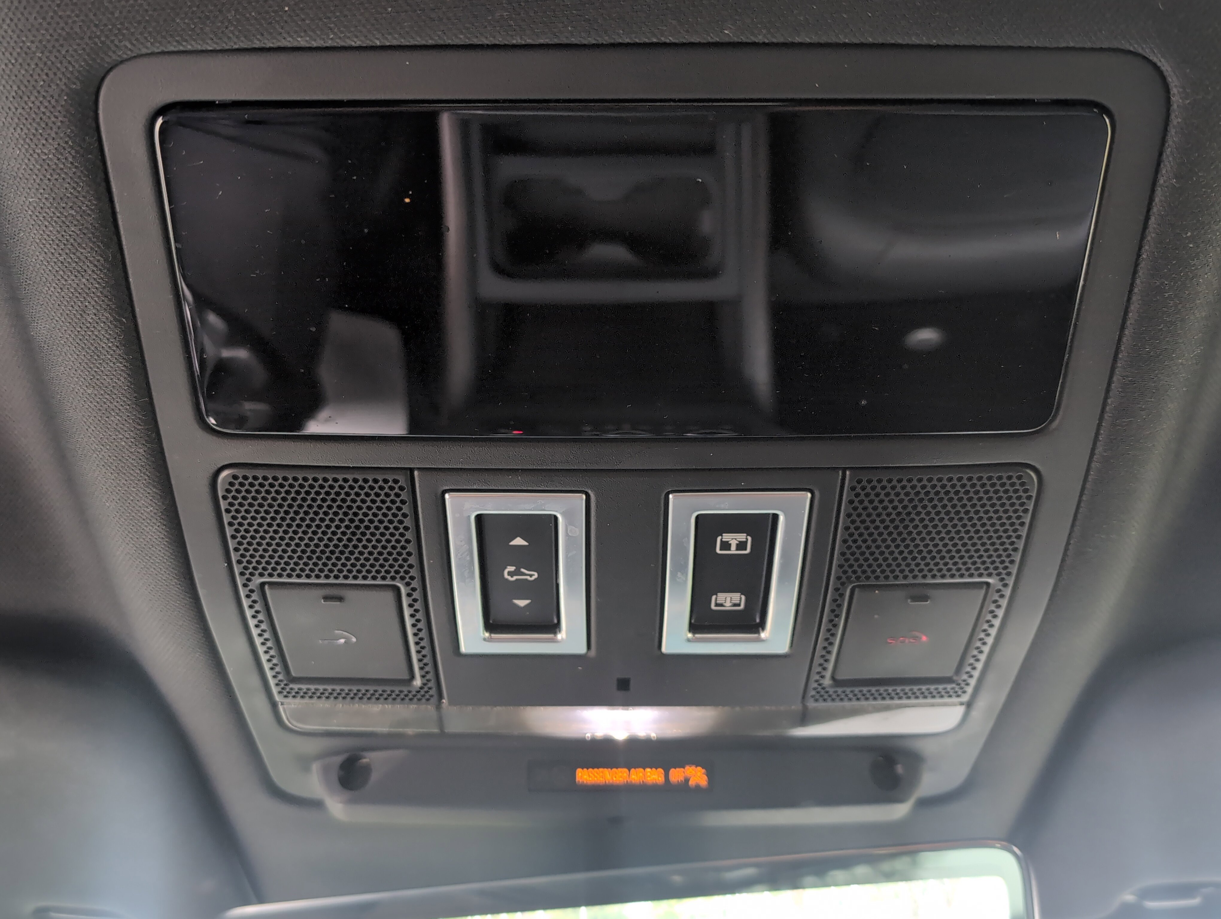 Used 2023 Land Rover Defender 110 X AWD/4WD image 40