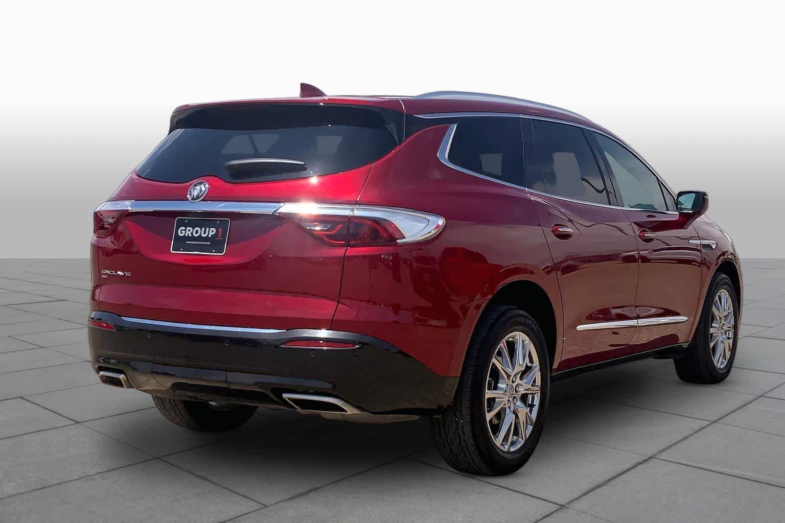 Used 2024 Buick Enclave Premium AWD/4WD image 13