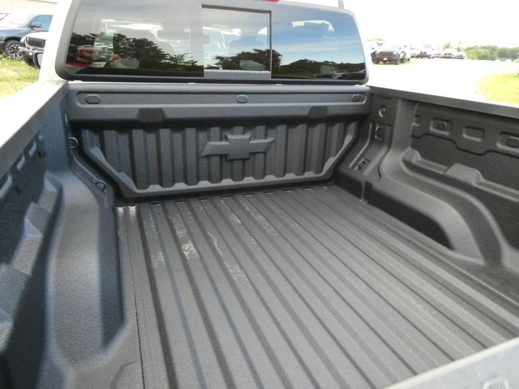 New 2026 Chevrolet Colorado ZR2 w/ Technology Package AWD/4WD image 6