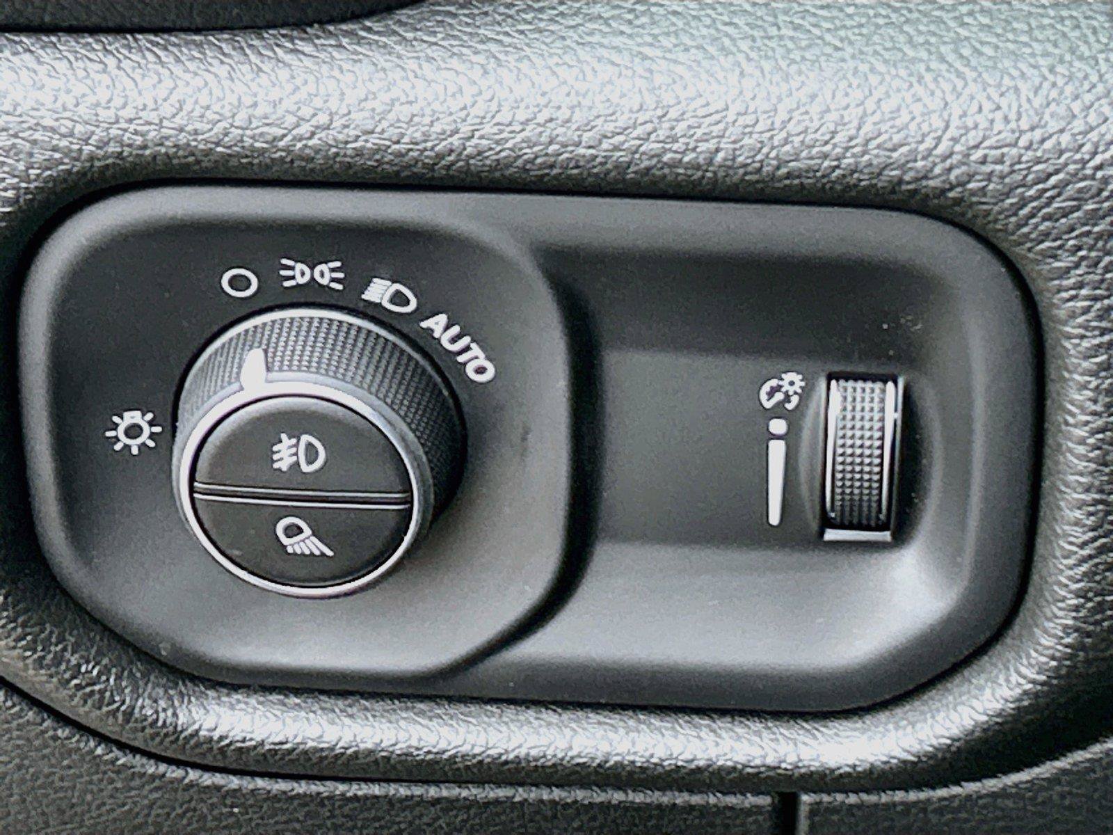 New 2026 RAM 1500 Warlock AWD/4WD image 32