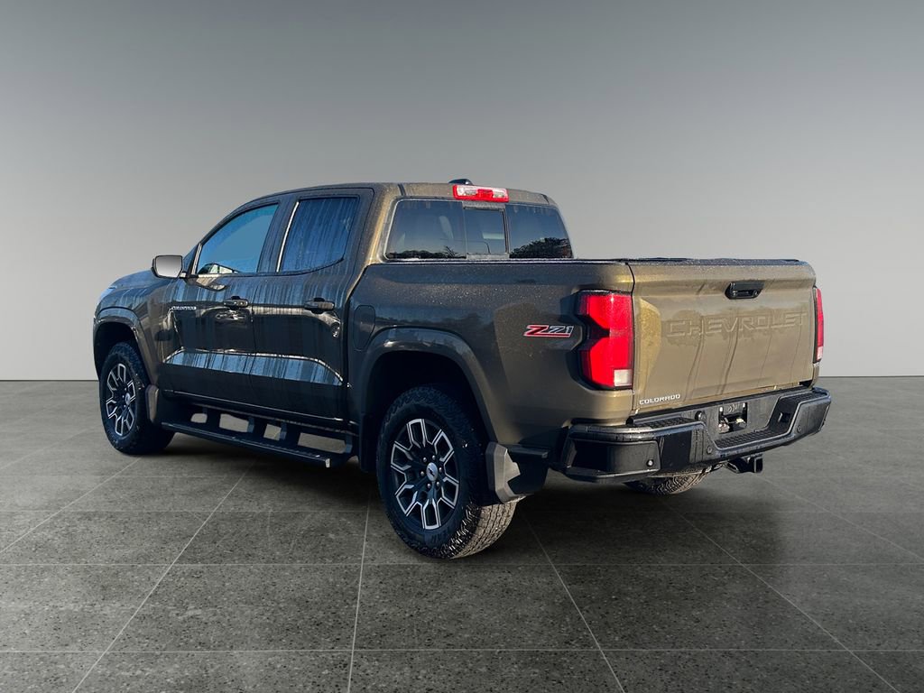 Used 2024 Chevrolet Colorado Z71 w/ Z71 Convenience Package 2 image 5