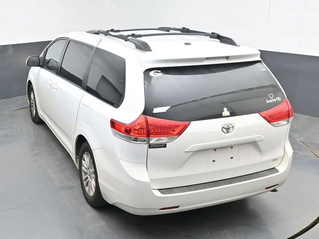 Used 2012 Toyota Sienna XLE image 23