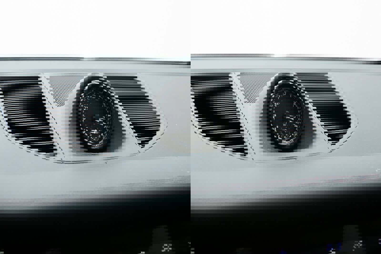 Certified 2025 Porsche Macan image 25