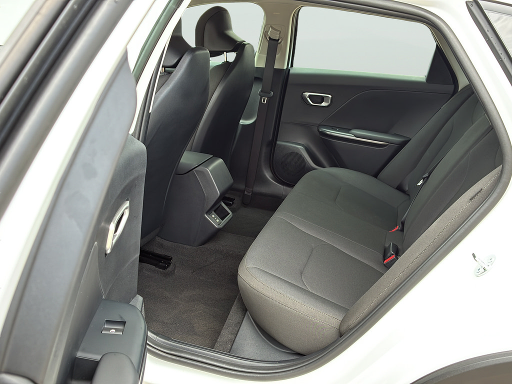 New 2026 Kia K4 FWD image 14