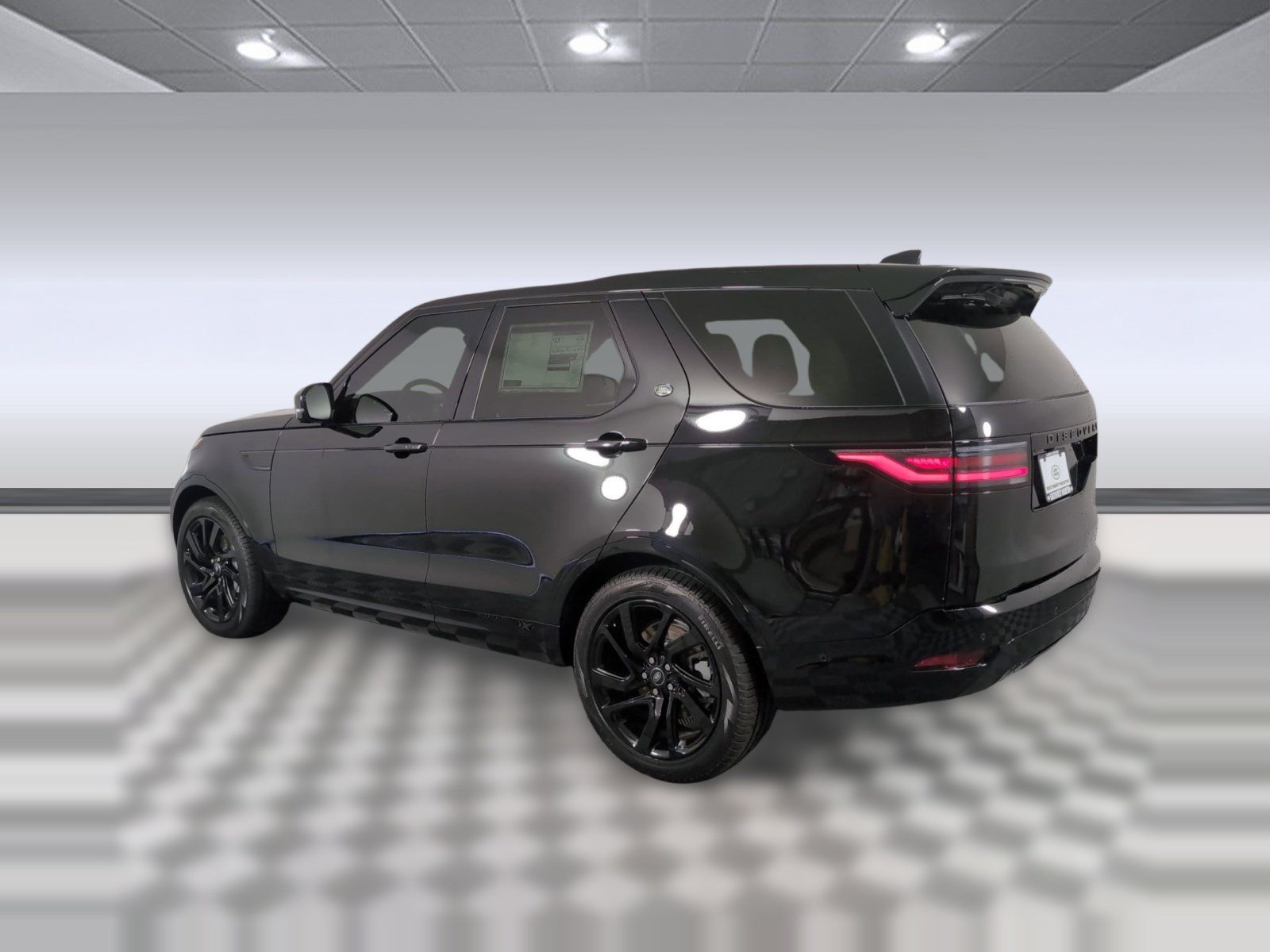 Certified 2025 Land Rover Discovery Dynamic SE AWD/4WD image 2
