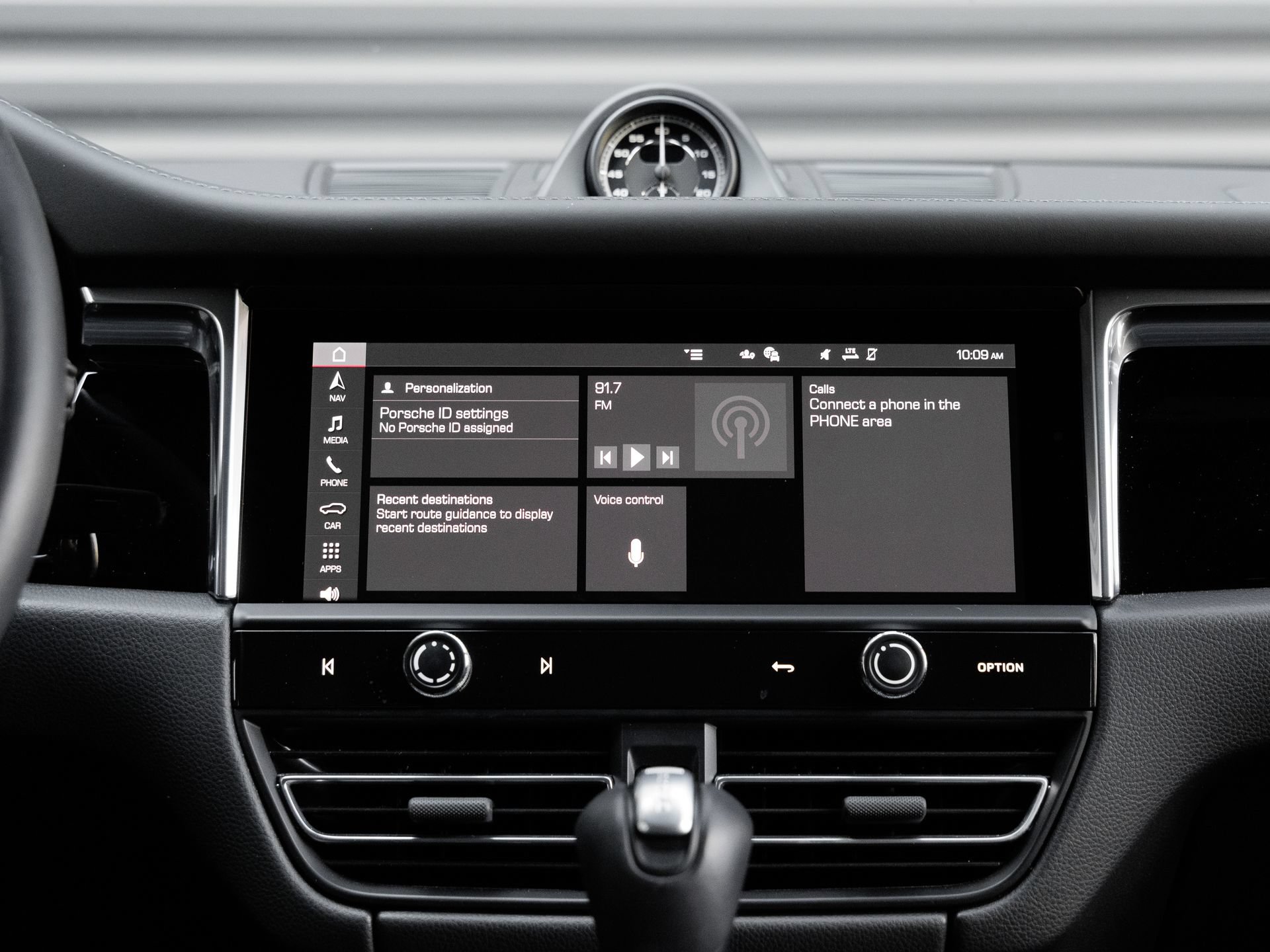 Certified 2026 Porsche Macan AWD/4WD image 20