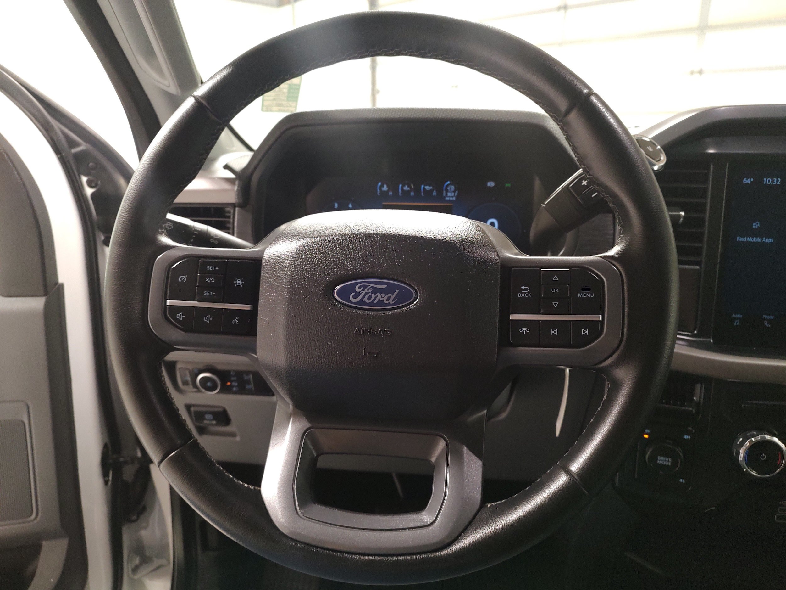 Used 2025 Ford F150 XLT w/ Equipment Group 301A Standard AWD/4WD image 5