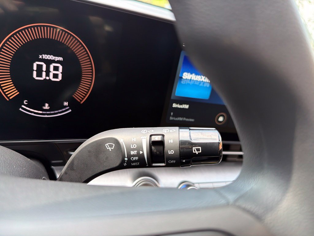 New 2027 Hyundai Kona SE AWD/4WD image 32